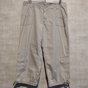 Tangents khaki Capri size 13/14